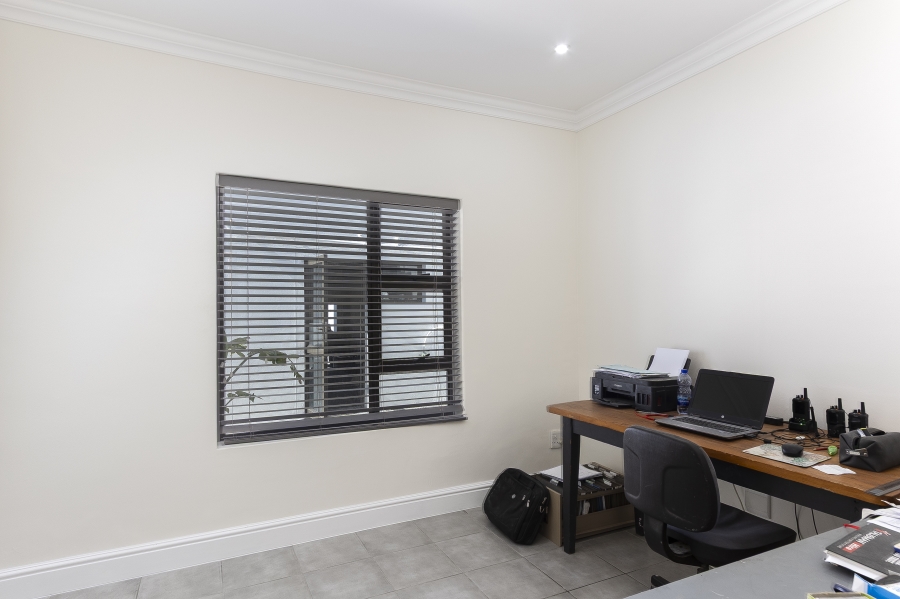 5 Bedroom Property for Sale in Strand Central Western Cape